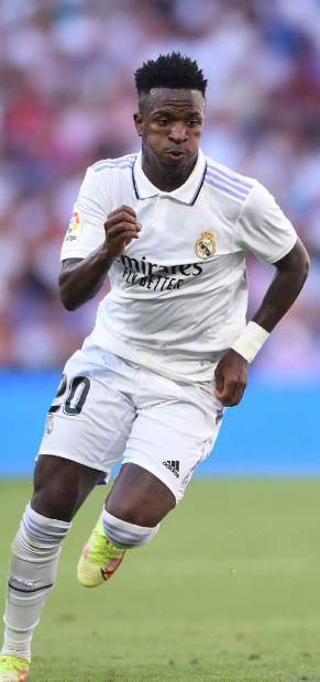 皇马客战毕巴前训练细节：维尼修斯与姆巴佩的特别互动